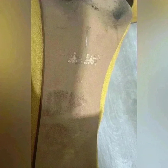 Zara Pointed-Toe Suede Block Heel Pumps in Yellow - Picture 10 of 12